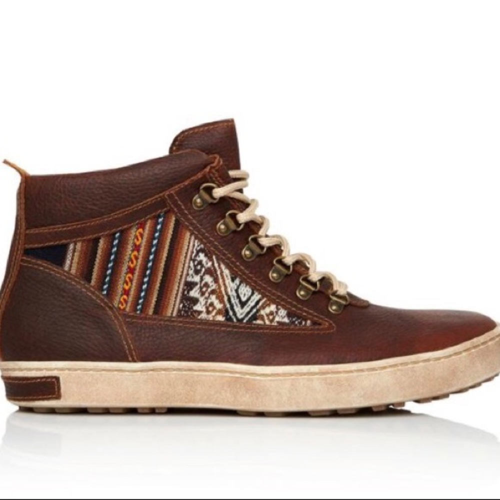 NWOT Inkkas Unisex Brown Leather Camping Boot